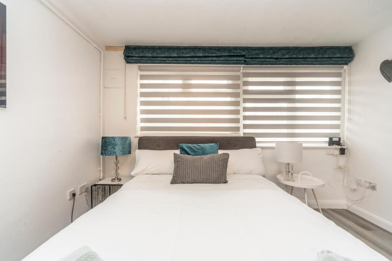 10 Boutique Studio Apartment Near Tube - Quiet Location Little Missenden Dış mekan fotoğraf