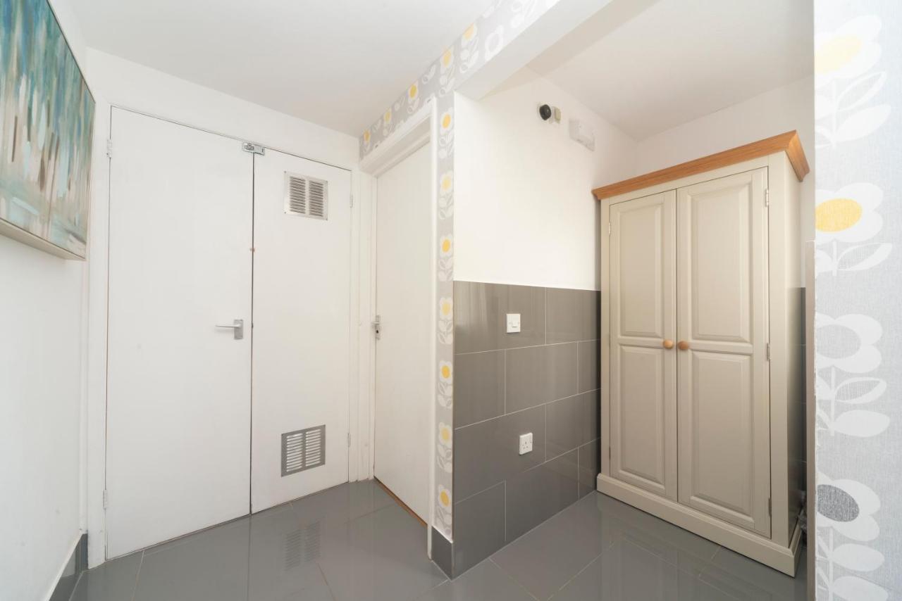 10 Boutique Studio Apartment Near Tube - Quiet Location Little Missenden Dış mekan fotoğraf